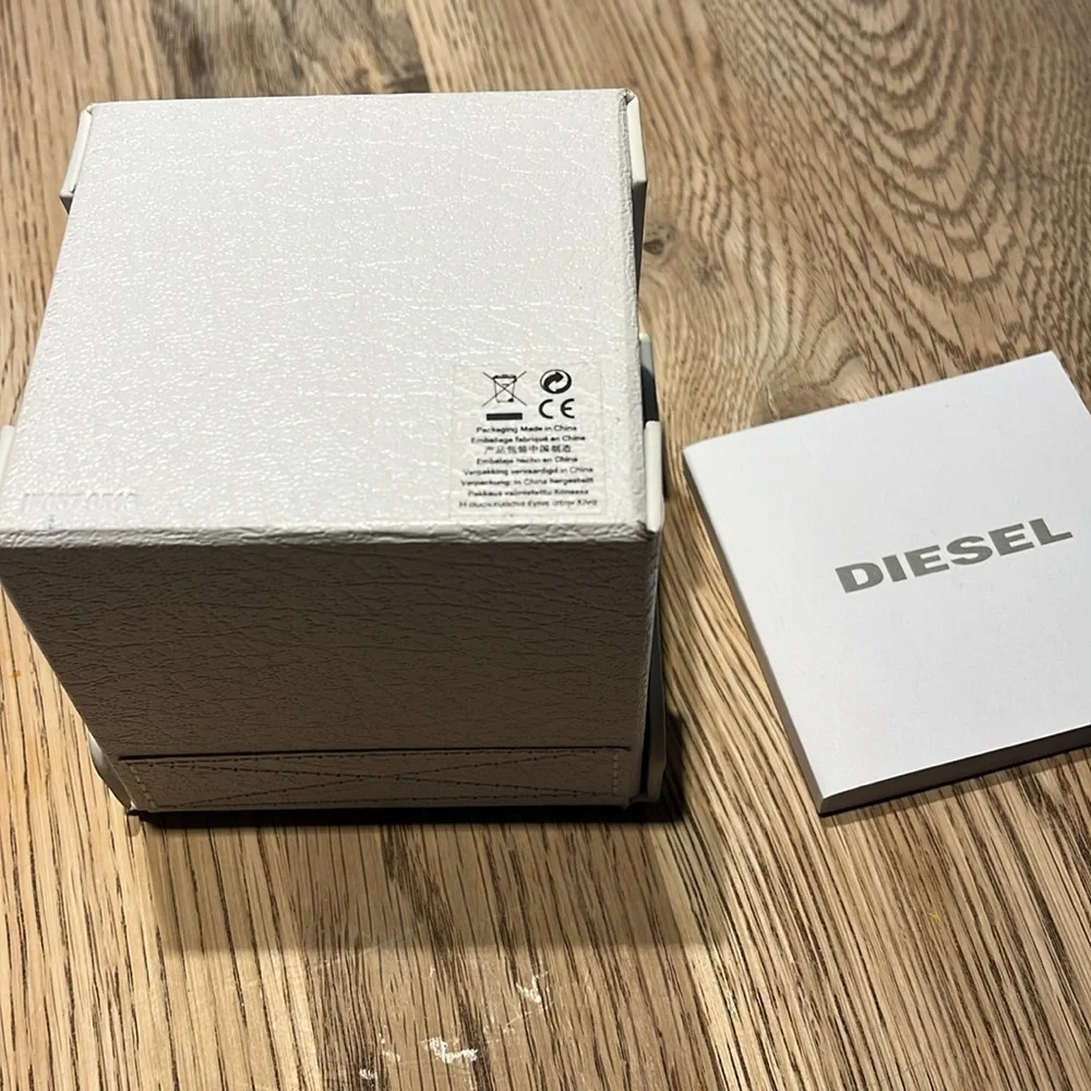 Diesel White Empty‎ Watch white Box